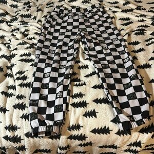 Checkered hippie black and white sweatpants!